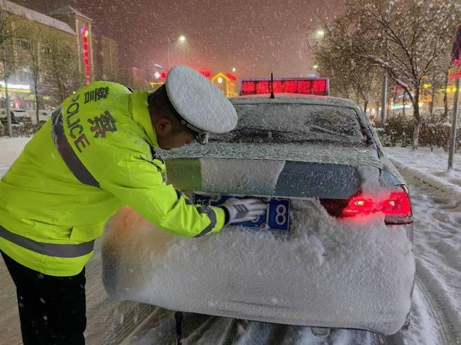 今日特码科普！79个路段因降雪封闭,百科词条爱好