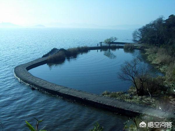 今日特码科普！杭州灵隐寺人山人海,百科词条爱好